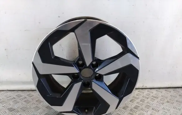 R18 alloy rim