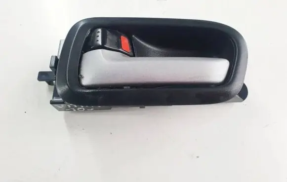 Suzuki Grand Vitara II Front door interior handle
