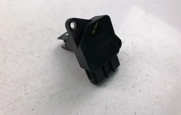 Suzuki Swift I Mass air flow meter 1380063J00