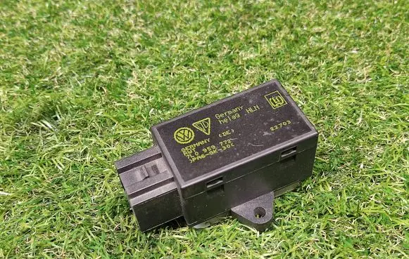 Volkswagen Touareg I Seat heating relay 7L0959772