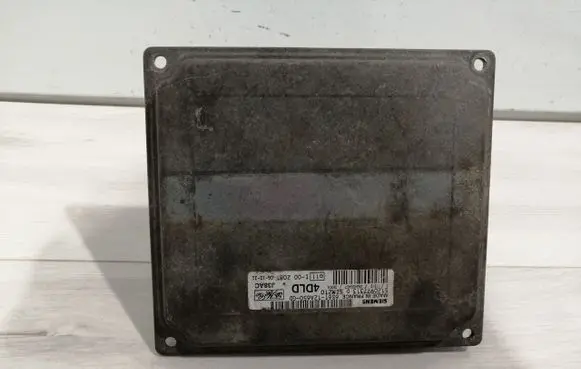 Ford Fiesta Relay mounting block 6S6112A650GD