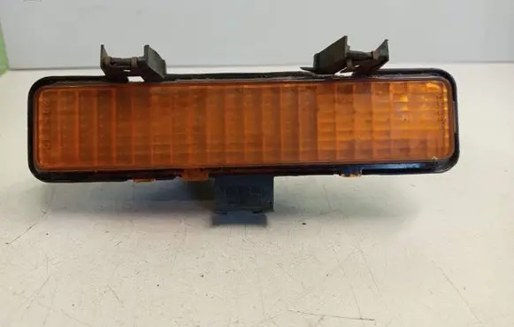 Chevrolet Blazer Front indicator light 5972922