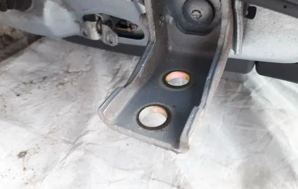 Citroen C5 Front door upper hinge