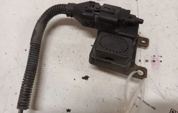 Coolant fan relay