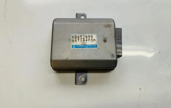 Mitsubishi 3000 GT Cruise control relay MB852999 G0T10473M