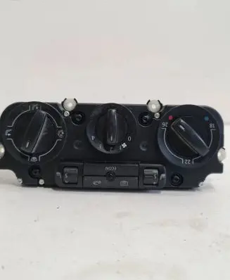 Volkswagen Golf V Climate control unit