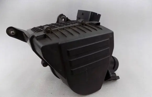 Volkswagen Golf V Air filter box 6R0129601C