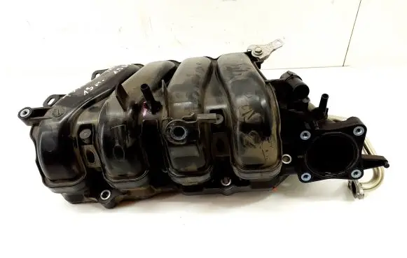 Toyota Yaris Intake manifold