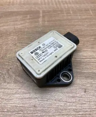 Audi A4 S4 B6 8E 8H ESP acceleration yaw rate sensor 8E0907637B 0265005618