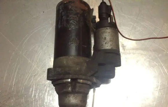 Audi A6 S6 C6 4F Starter motor 0001109258