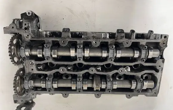 Mercedes-Benz Sprinter W906 Engine head r6510180201