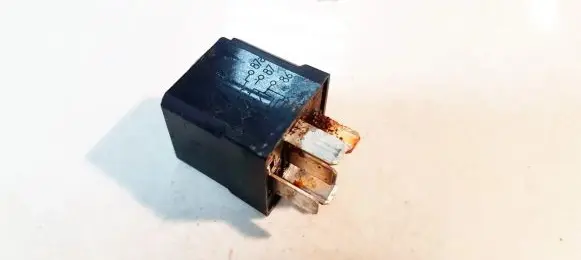 Chrysler 300 - 300C Other relay 04727370AA