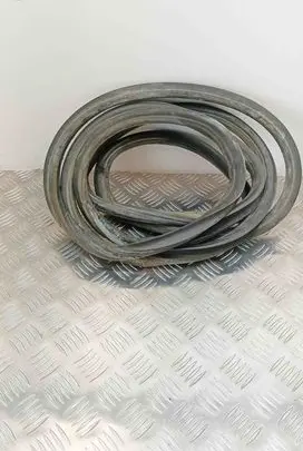Mercedes-Benz SLC C107 Trunk rubber seal (body) A1297580098