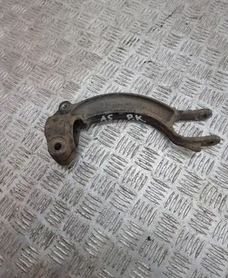 Audi A5 Sportback 8TA Lower shock absorber bracket 8k0413L