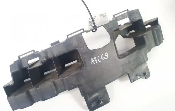 Ford Focus C-MAX Headlight/headlamp mounting bracket 3m5117e857af 3m51-17e857af