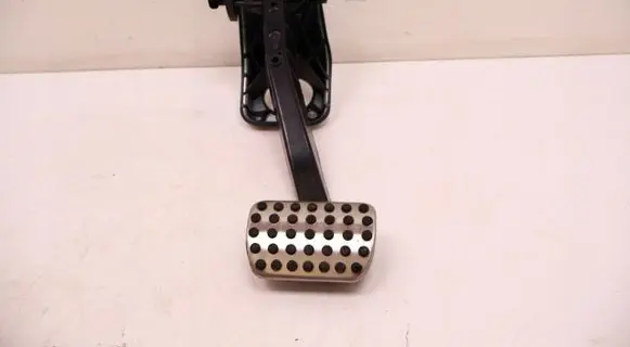 Mercedes-Benz 200 300 W123 Brake pedal 