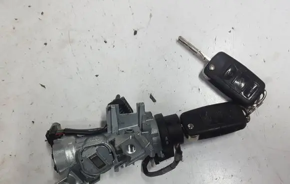 Volkswagen Tiguan Ignition lock 1K0905865ALSXAUTOP 1K0905865ALS
