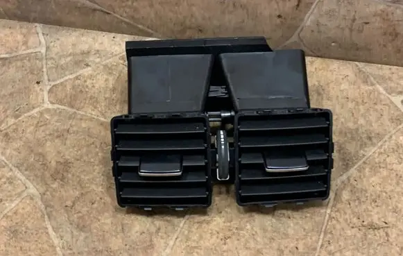 Mercedes-Benz GLE (W166 - C292) Rear air vent grill A1668300554