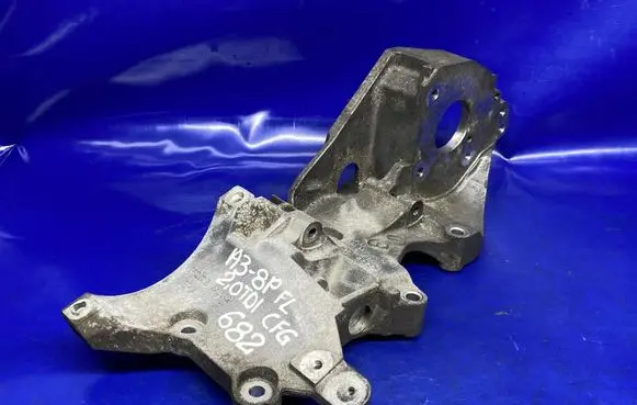Audi A3 S3 8P Generator/alternator bracket 03L903143Q