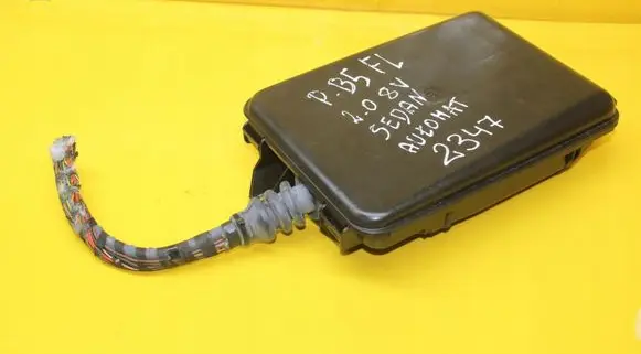 Volkswagen PASSAT B5 Gearbox control unit/module