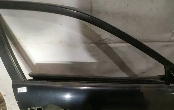 Mazda 6 Front door glass trim molding 