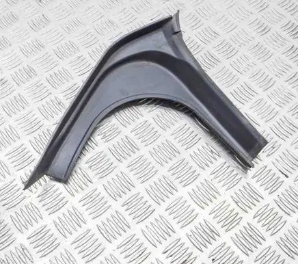 Maserati Ghibli Centre console side trim rear 670031750