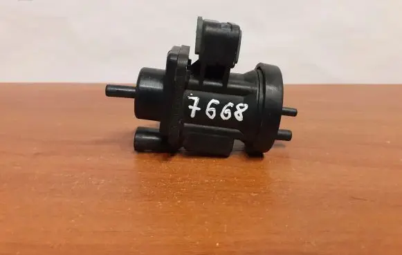 Mercedes-Benz ML W163 Turbo solenoid valve A0005450527 7668