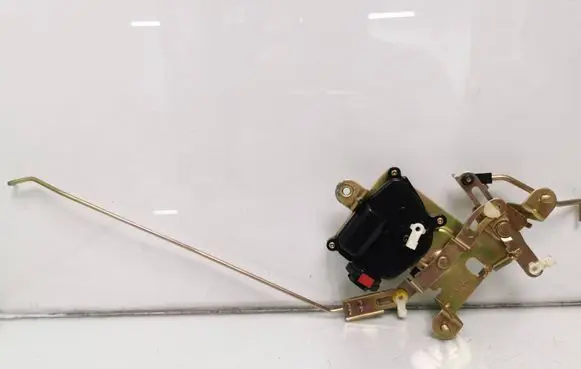 Hyundai Tucson JM Tailgate window lock/catch/latch 