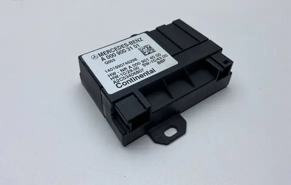 Mercedes-Benz E W212 Fuel injection pump control unit/module A0009003101 A2C53406807