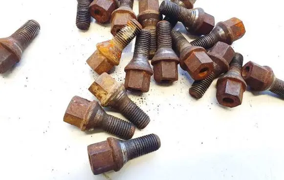 Opel Astra G Nuts/bolts 