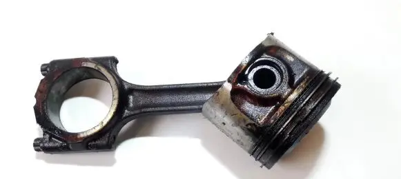 Piston with connecting rod