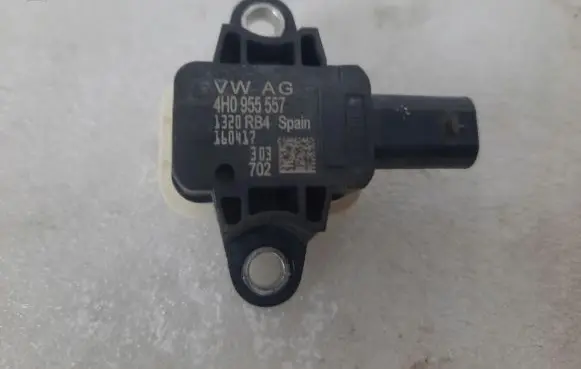 Skoda Fabia Mk3 (NJ) Airbag deployment crash/impact sensor 4H0955557