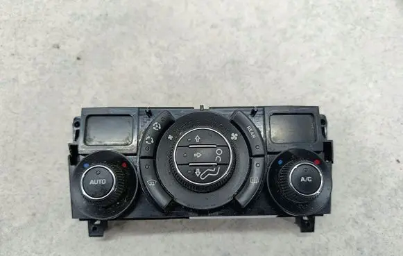 Peugeot 5008 Climate control/heater control trim 96738323XT