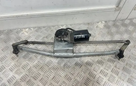 Volkswagen II LT Front wiper linkage and motor 058000921