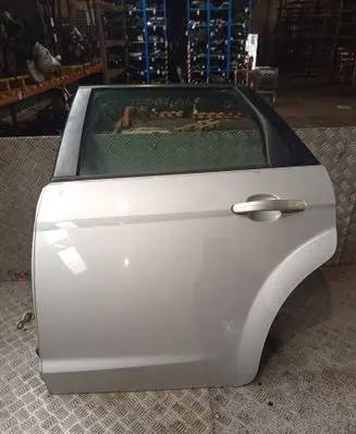 Ford Focus Rear door