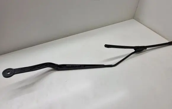 BMW X5 F15 Front wiper blade arm 7304071