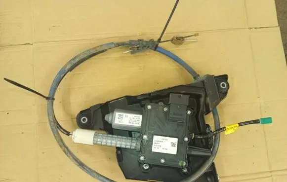 Peugeot 5008 Hand brake control module A2C53379976