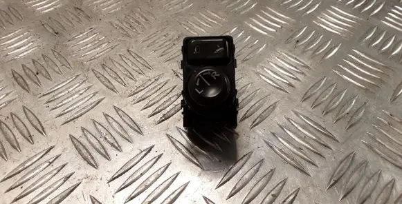 Nissan Qashqai Wing mirror switch