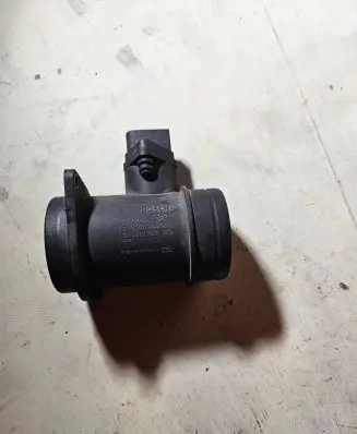 Volkswagen PASSAT B5 Mass air flow meter 028906461 0281002216
