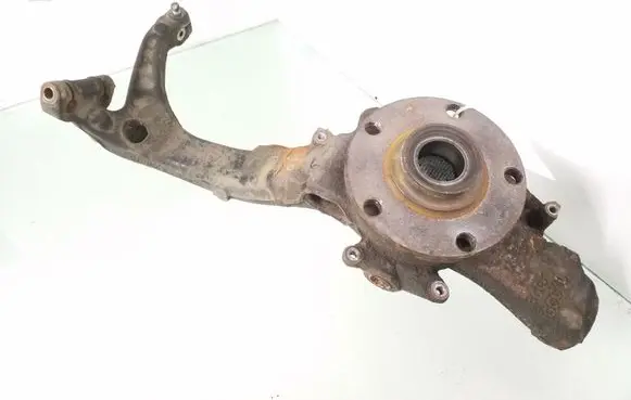 Volkswagen PASSAT B5.5 Front wheel hub spindle knuckle 8D0407257AR