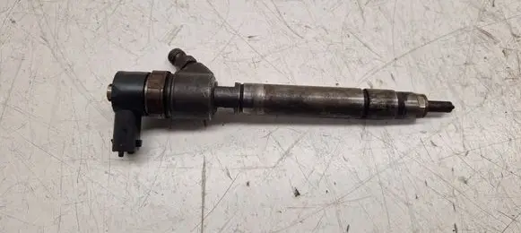 Volvo V70 Fuel injector 30777520 0445110