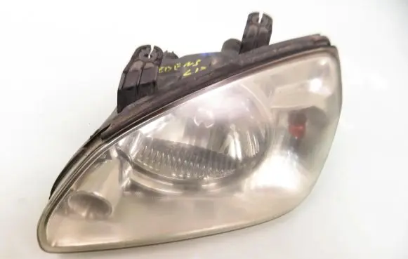 KIA Carens II Headlight/headlamp