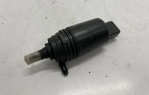 BMW 1 F20 F21 Windscreen/windshield washer pump 8377612