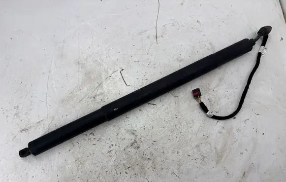 Audi Q3 F3 Tailgate/trunk strut/damper 83A827851A