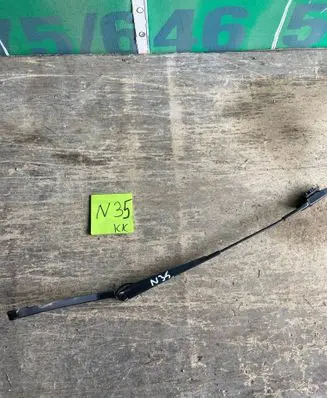 Volkswagen PASSAT B5 Front wiper blade arm 0607996109