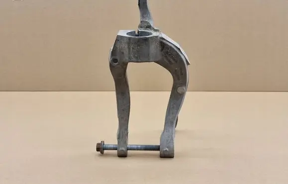 Volvo EX90 Lower shock absorber bracket 32269351