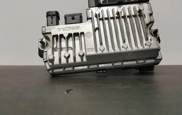 Cadillac ATS Battery control module 23330981 23475204