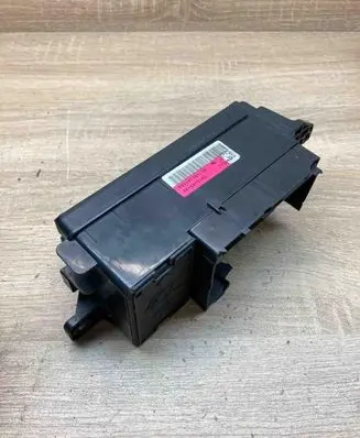 Mini One - Cooper Coupe R56 Fuse module 9213372 17236010