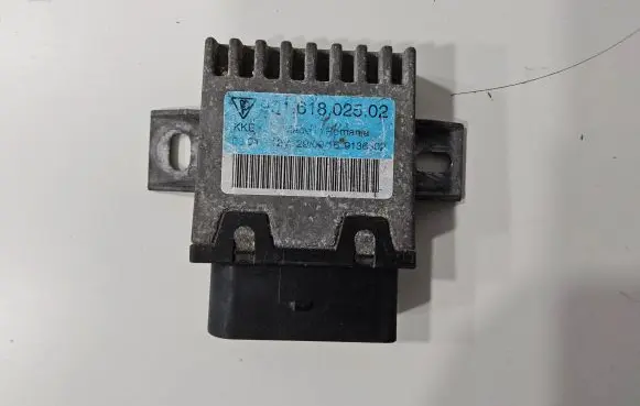Porsche 718 Cayman 982 982c Fuel injection pump control unit/module 99161802502