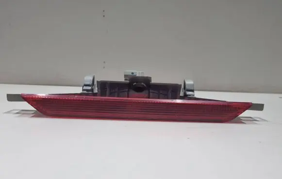 Toyota Avensis Verso Third/center stoplight E43020001